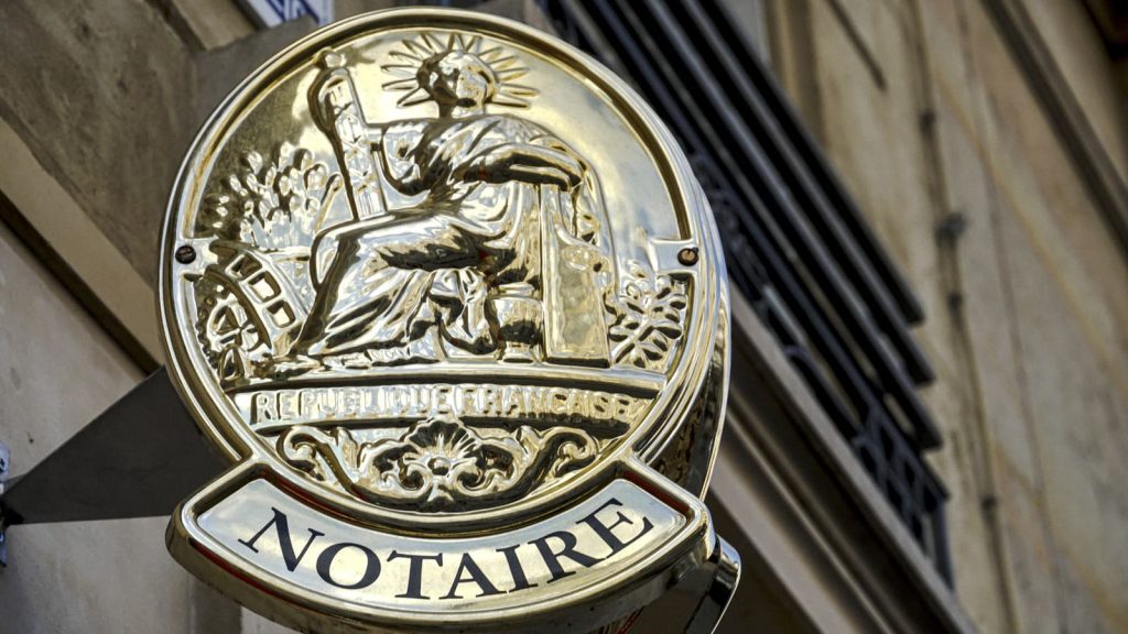 Responsabilité du notaire : défaut d’information lors d’une vente de terrain à bâtir - Avocat AVIGNON